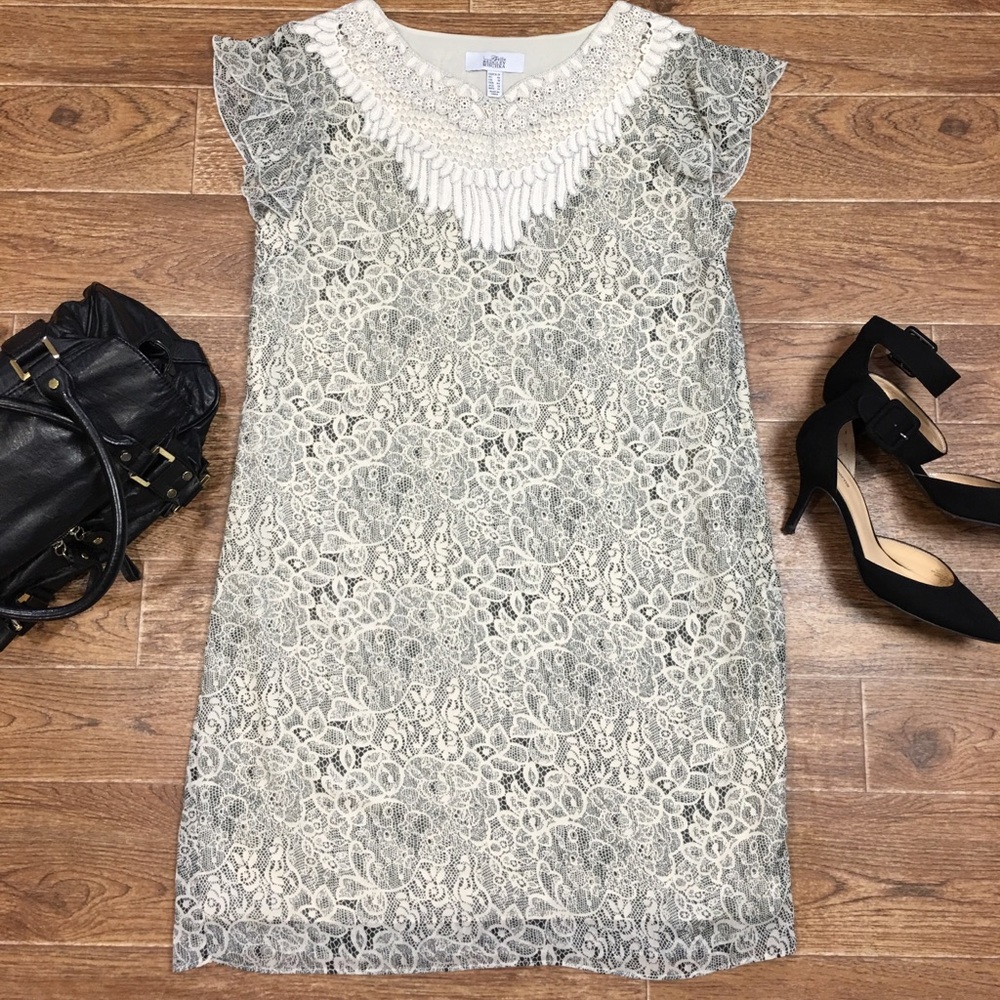 ✨Badgley Mischka Belle Crochet Neck Shift Dress✨